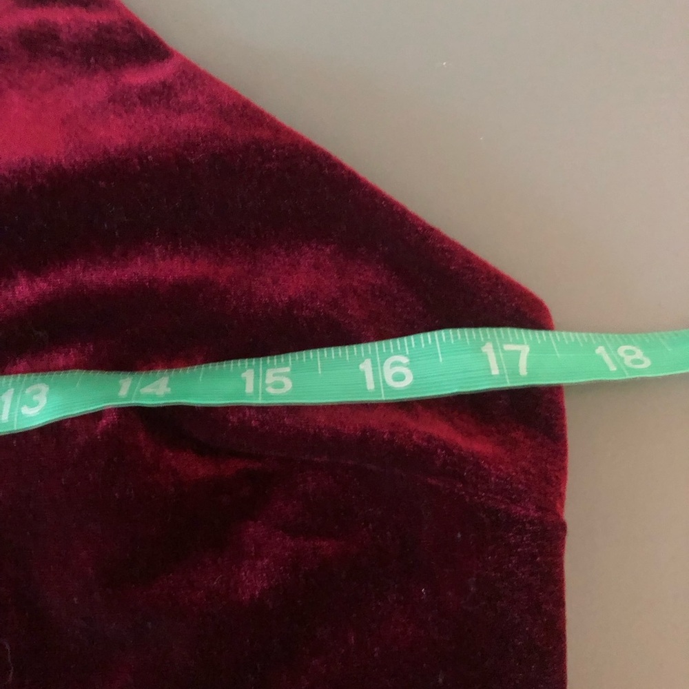 Bardot burgandy velour dress side slit - Picture 11 of 11
